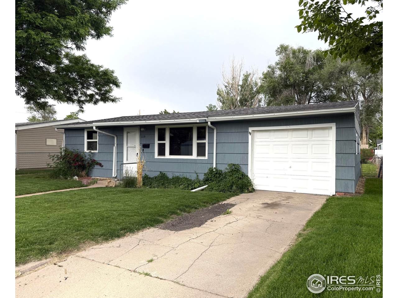 1119 Edmunds St - Photo 1