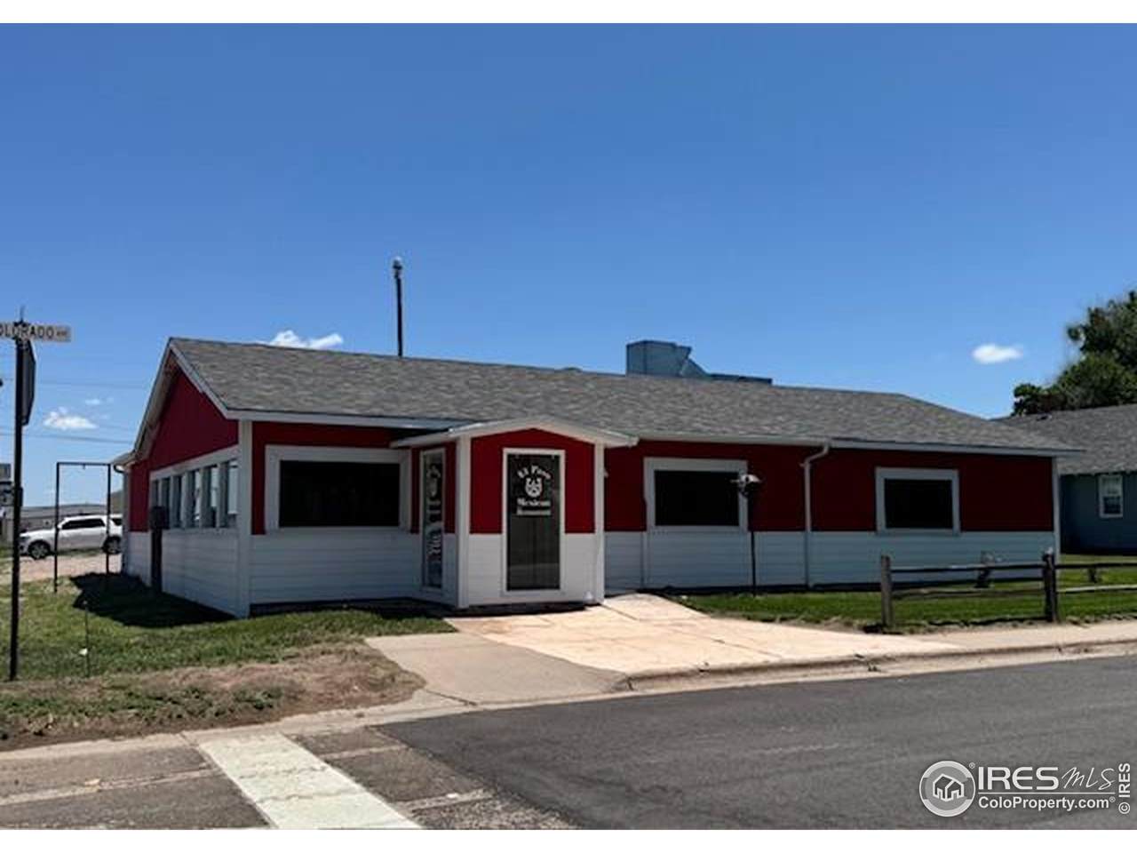 606 Colorado Ave - Photo 1