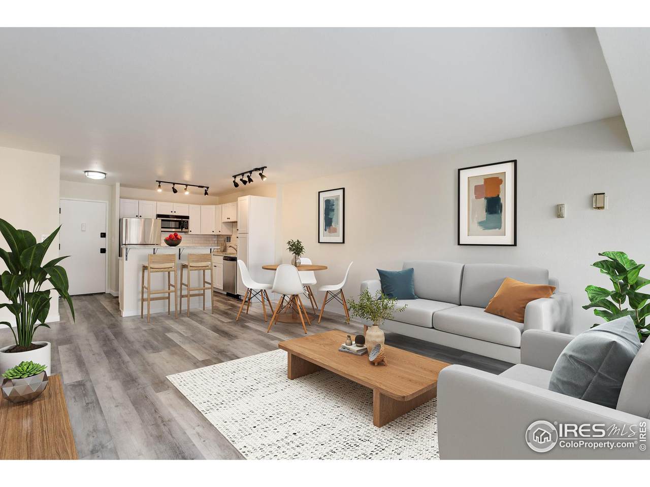 1121 Albion St - Photo 1