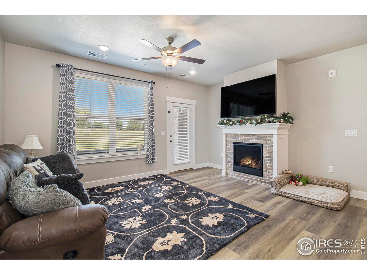 285 High Point Dr - Photo 1