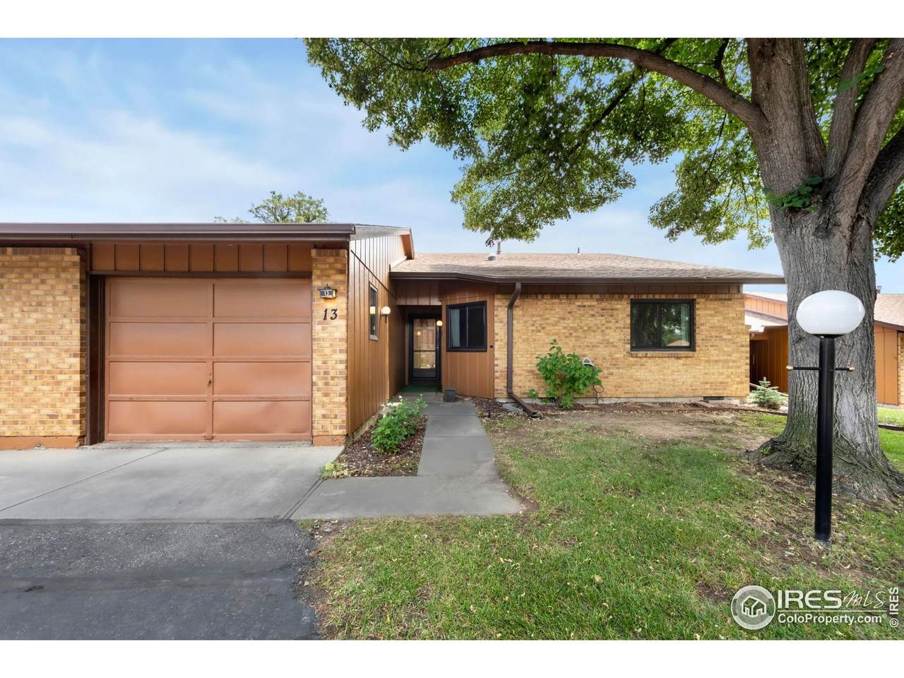 1100 Taft Ave - Photo 1