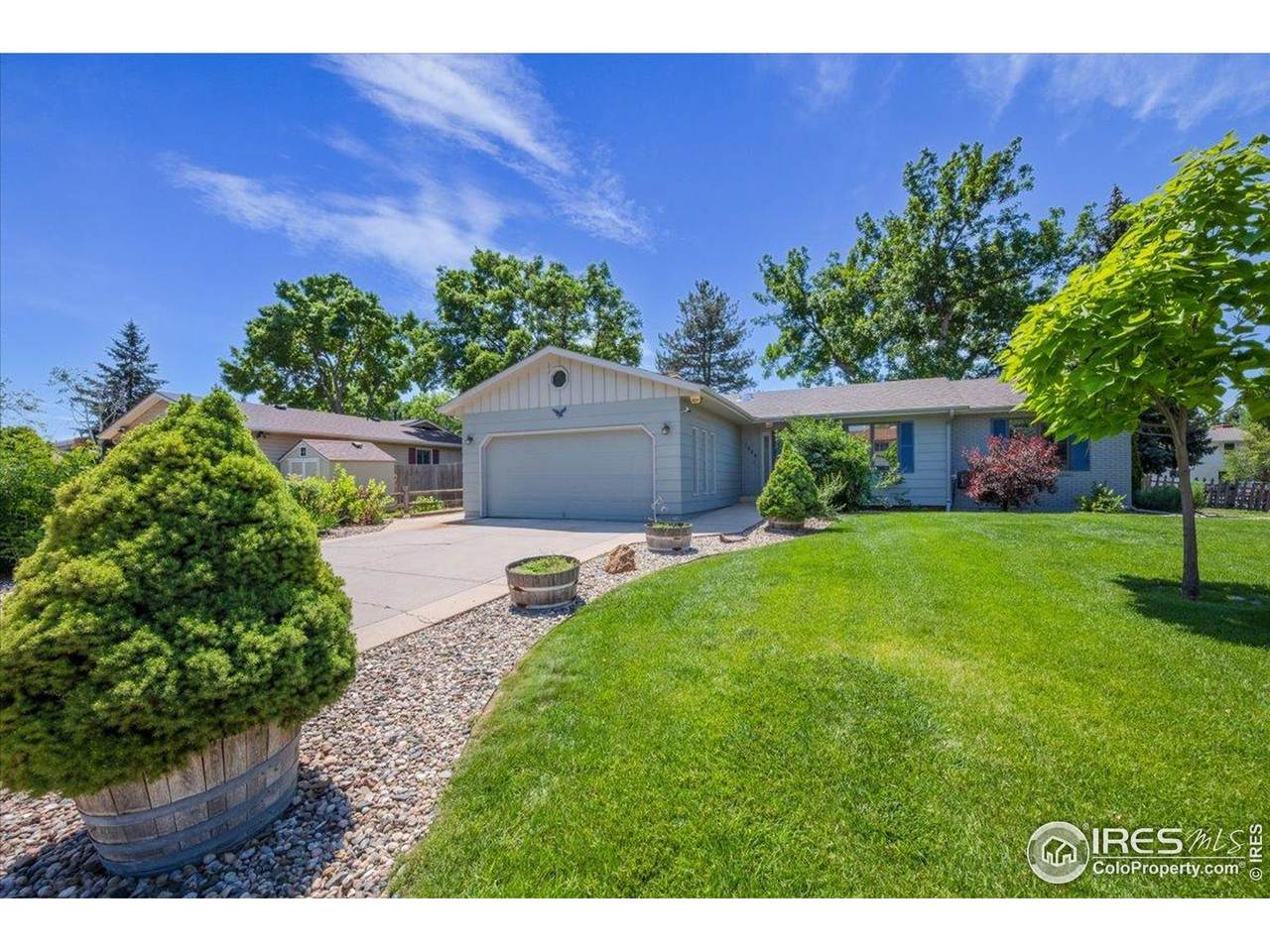 1440 38th Pl - Photo 1