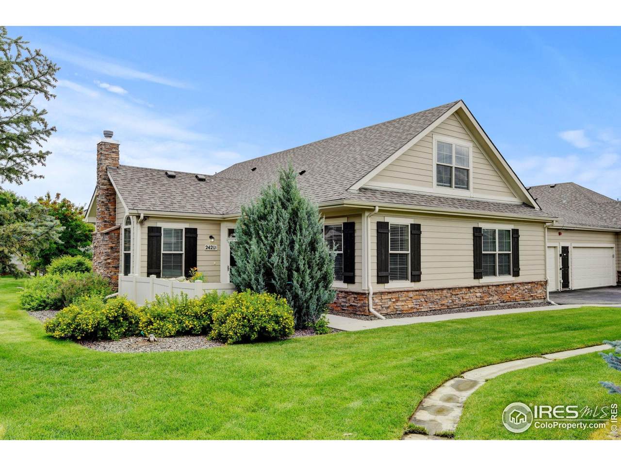 2421 Santa Fe Dr - Photo 1