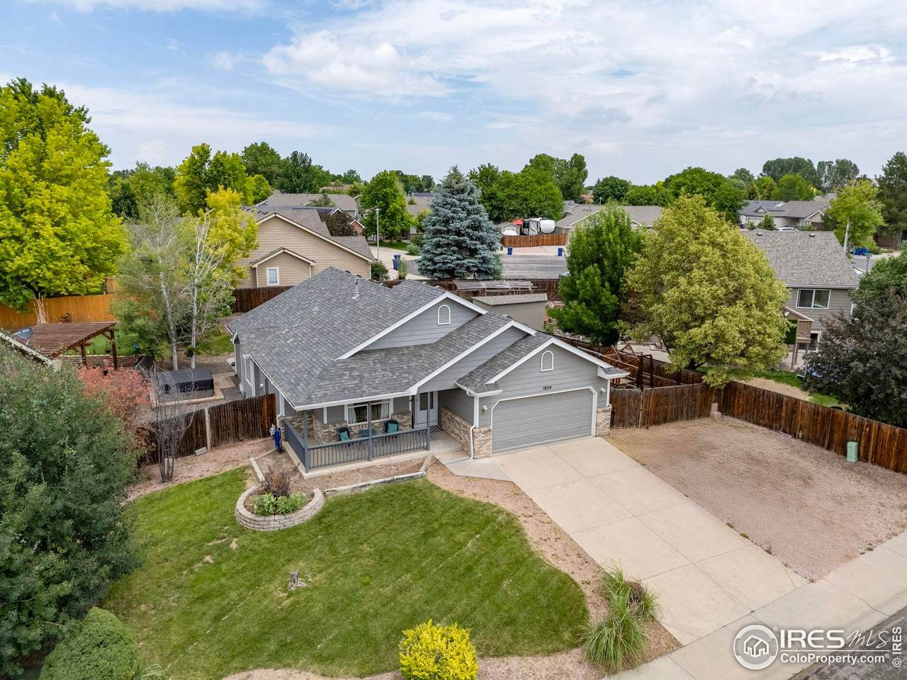 1854 Chesapeake Cir - Photo 1