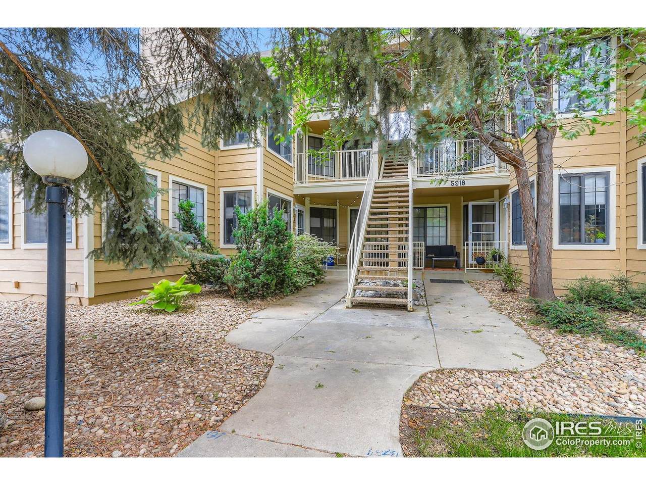 5918 Gunbarrel Ave - Photo 1