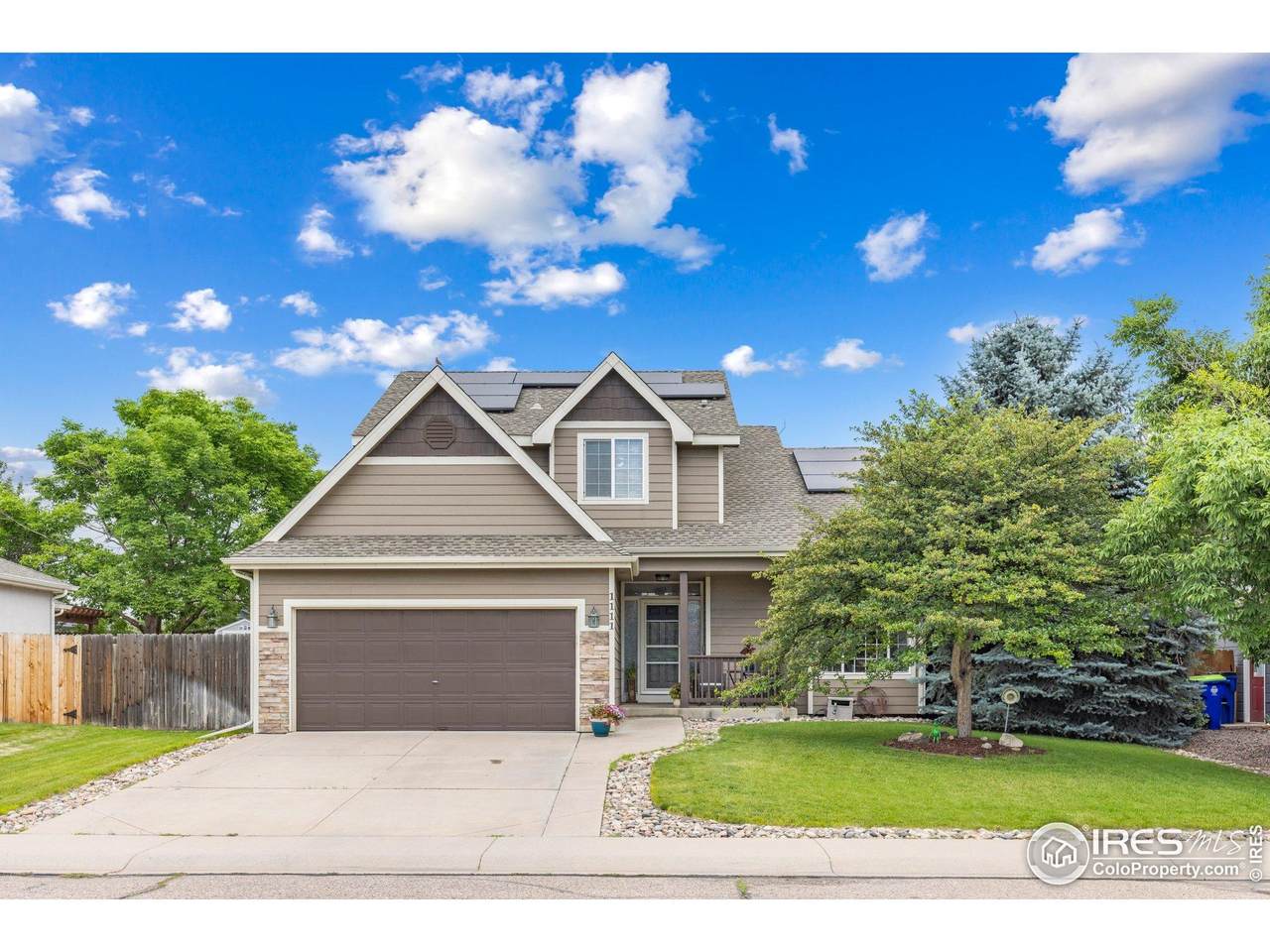 1111 Valley Pl - Photo 1