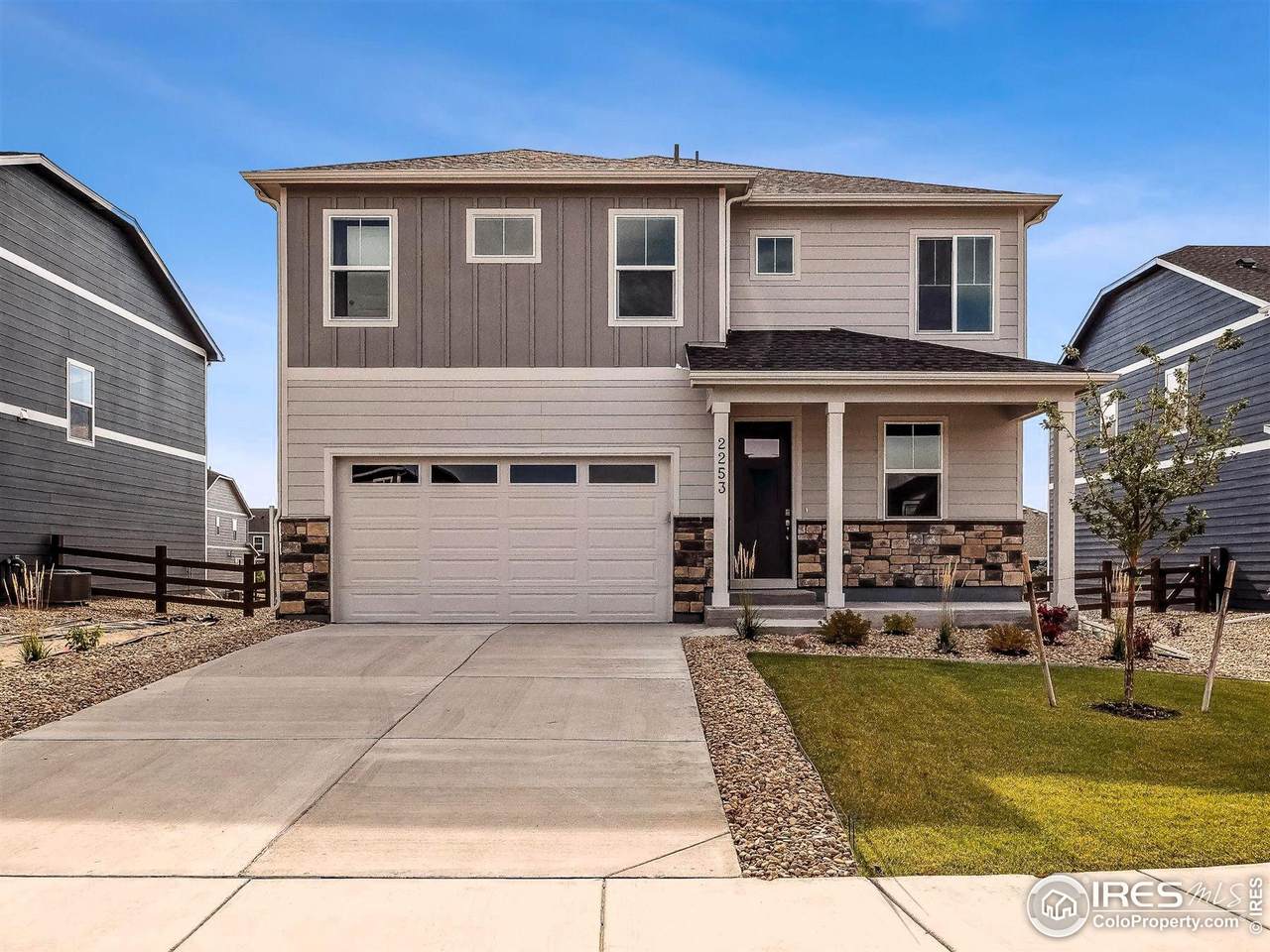 412 Hummingbird Ln - Photo 1