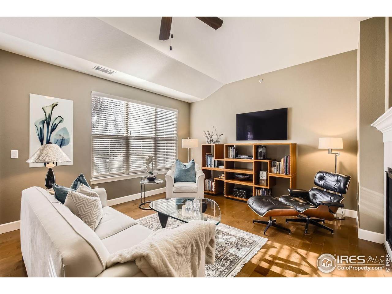 1379 Charles Dr - Photo 1
