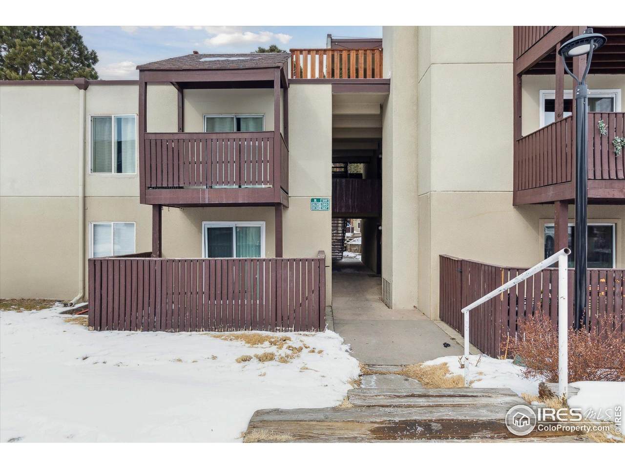 9995 Harvard Ave - Photo 1