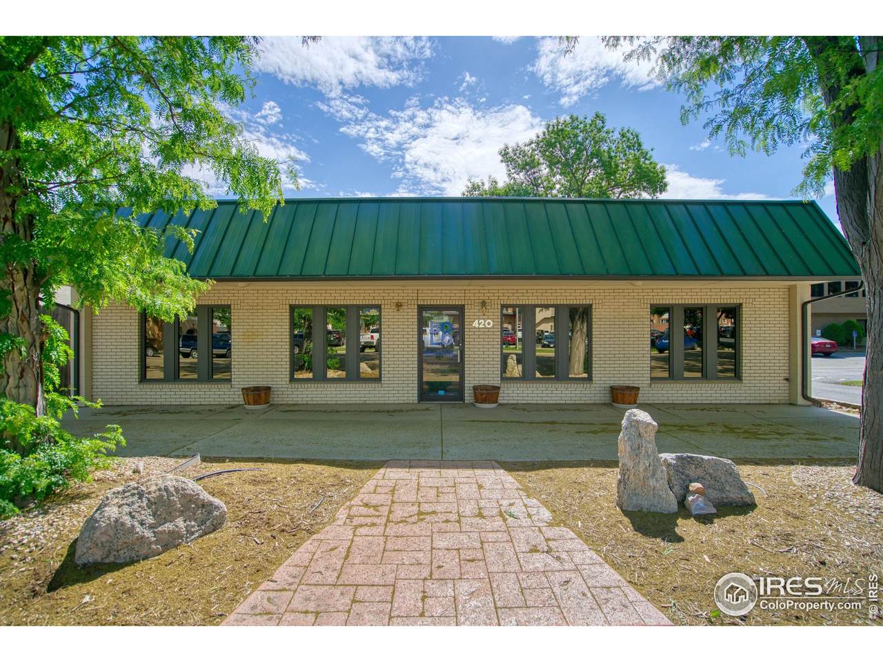 420 Kimbark St - Photo 1