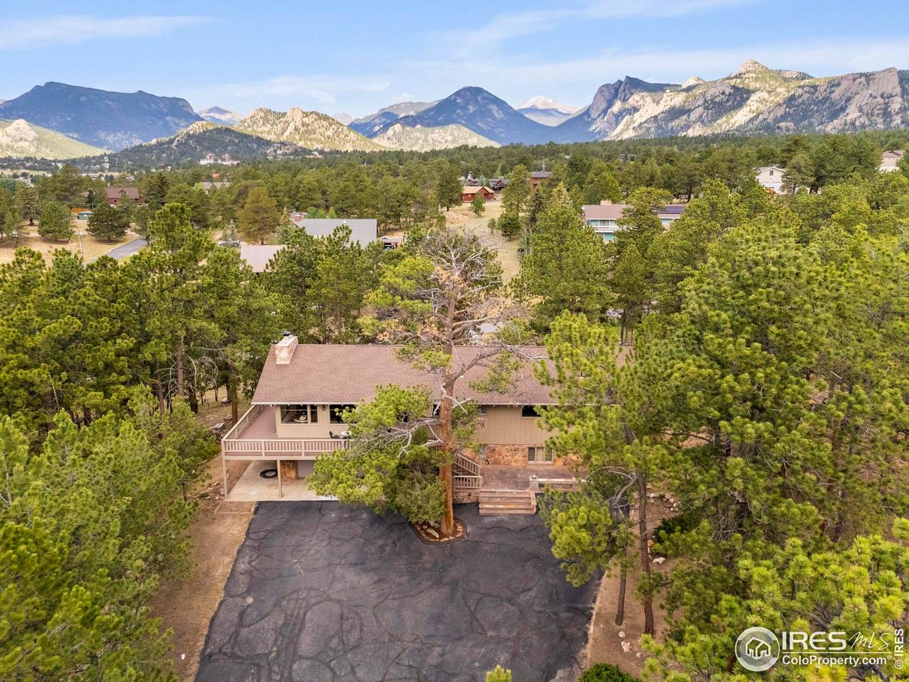 550 Grand Estates Dr - Photo 1