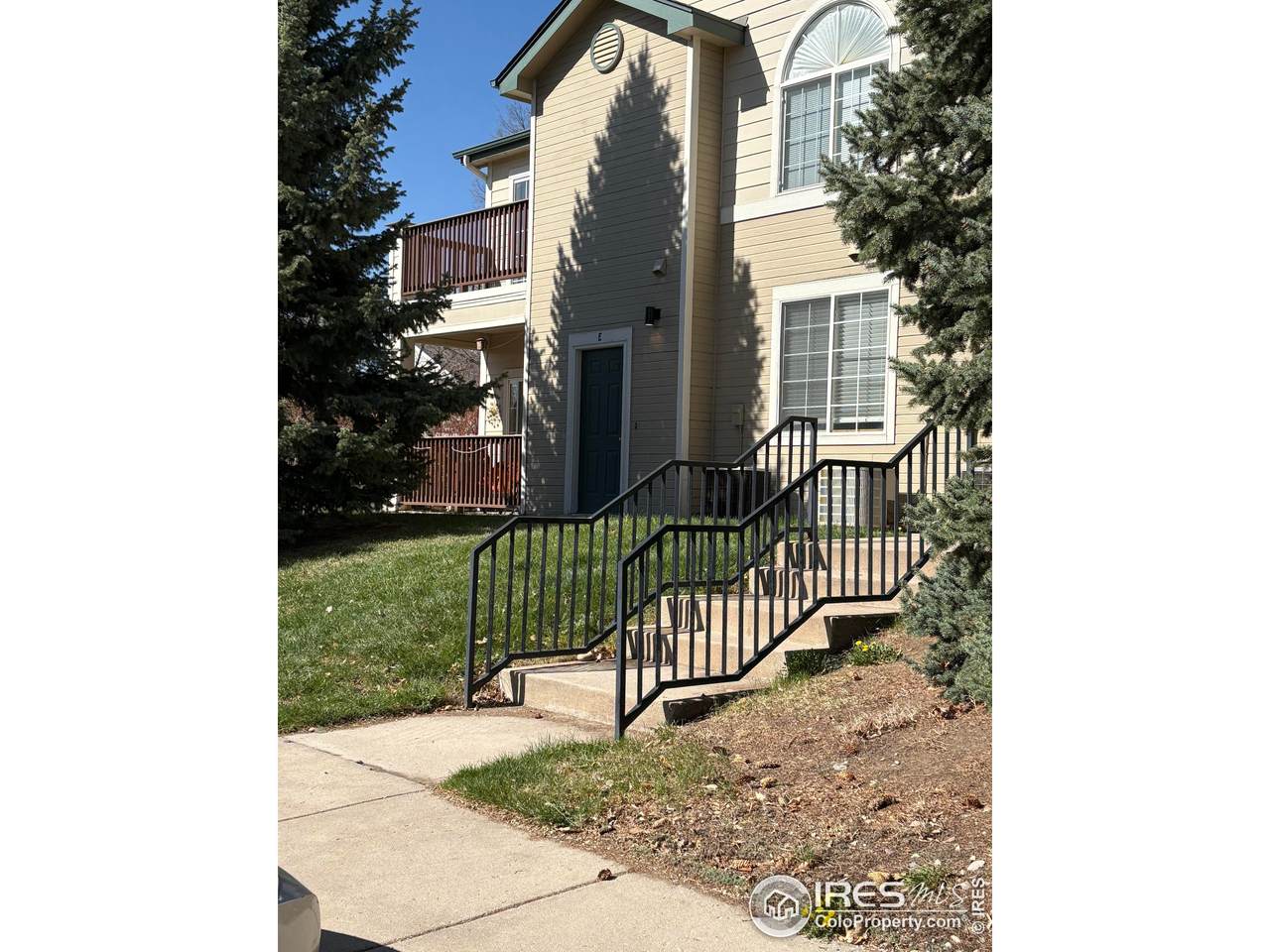 3002 Elizabeth St - Photo 1