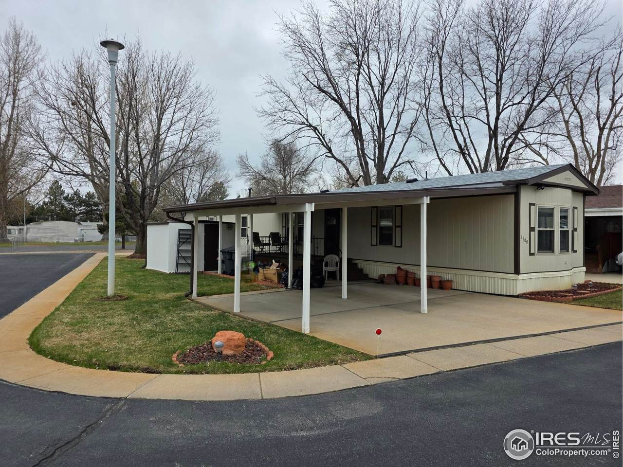 1500 Sylmar Pl - Photo 1