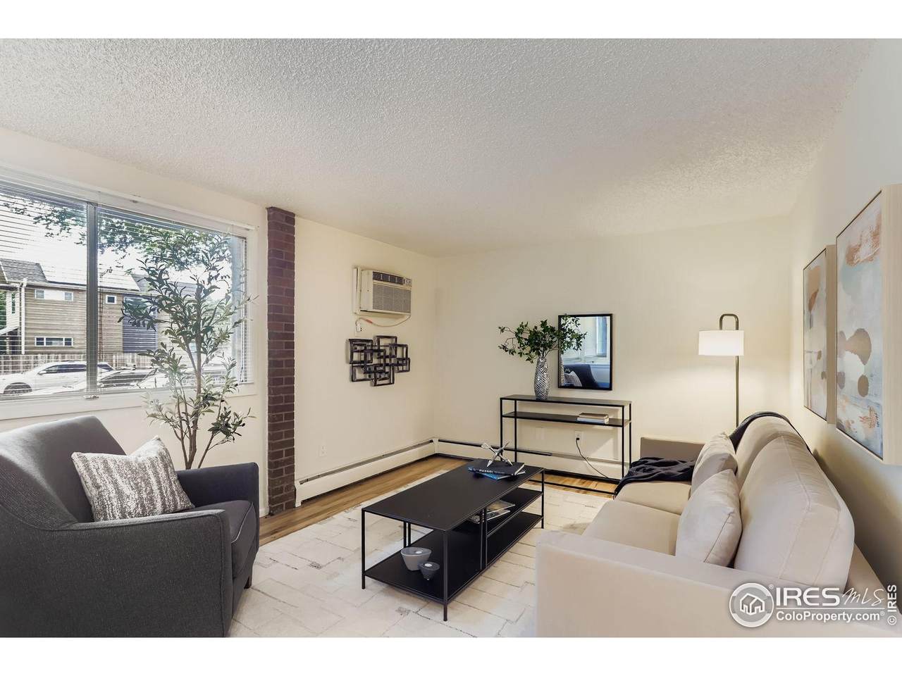1842 Canyon Blvd - Photo 1