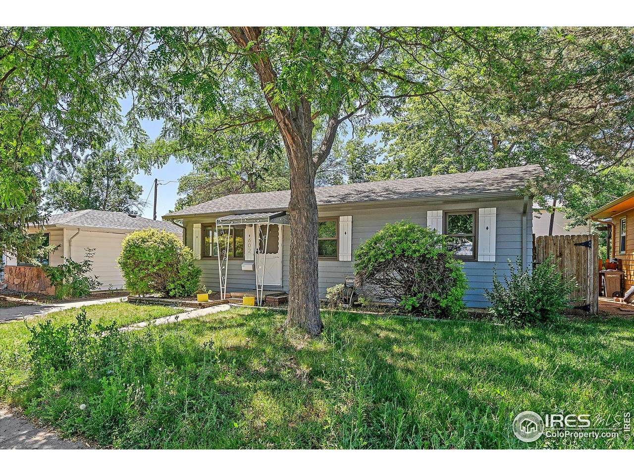 602 Cleveland St - Photo 1