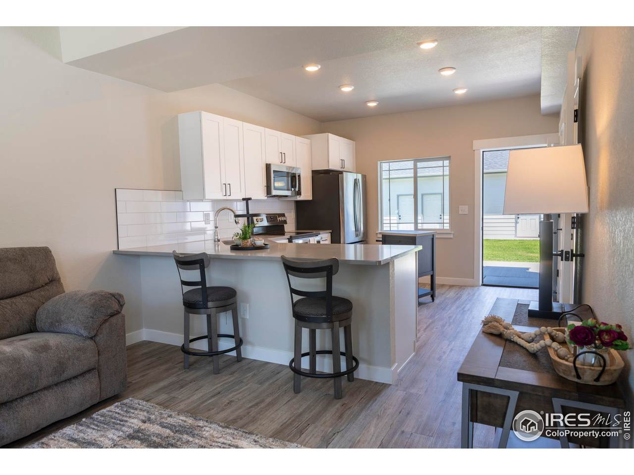 820 Grant St - Photo 1
