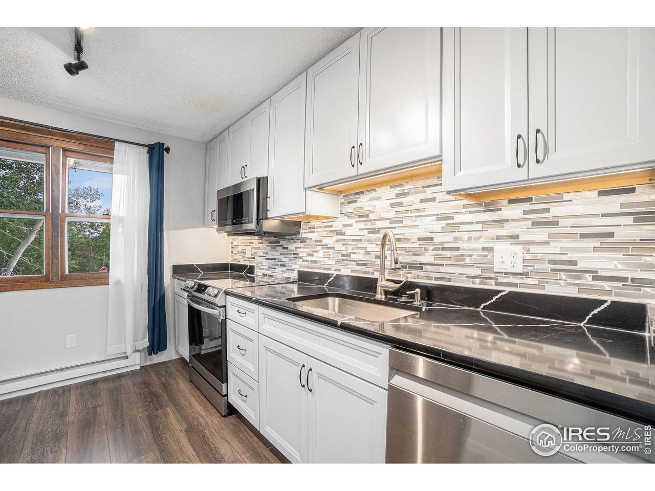1111 Fairway Club Cir - Photo 1
