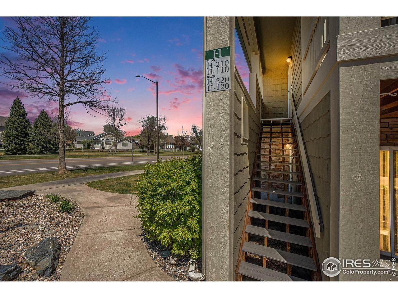 5225 White Willow Dr - Photo 1