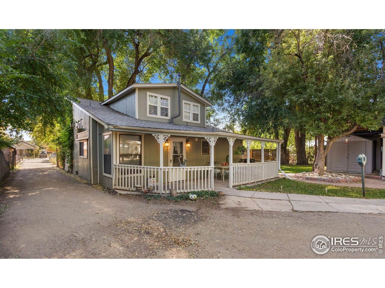 643 10th St - Photo 1