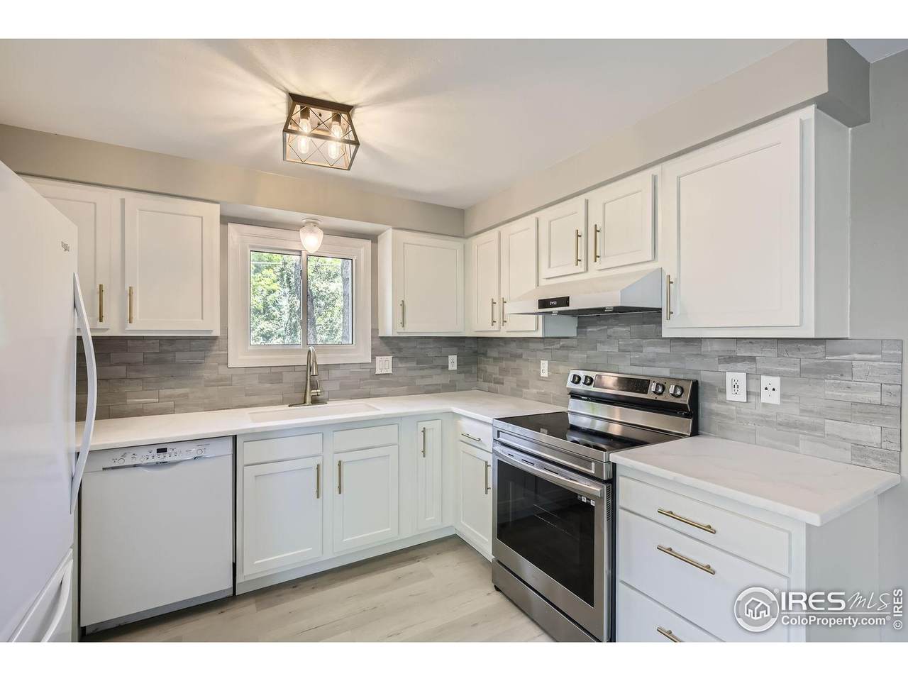 159 Judson St - Photo 1