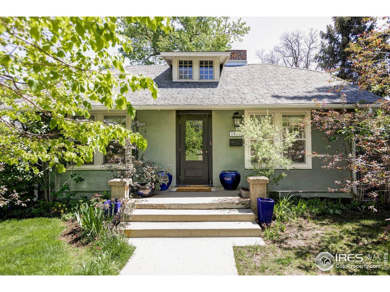 2424 4th St - Photo 1