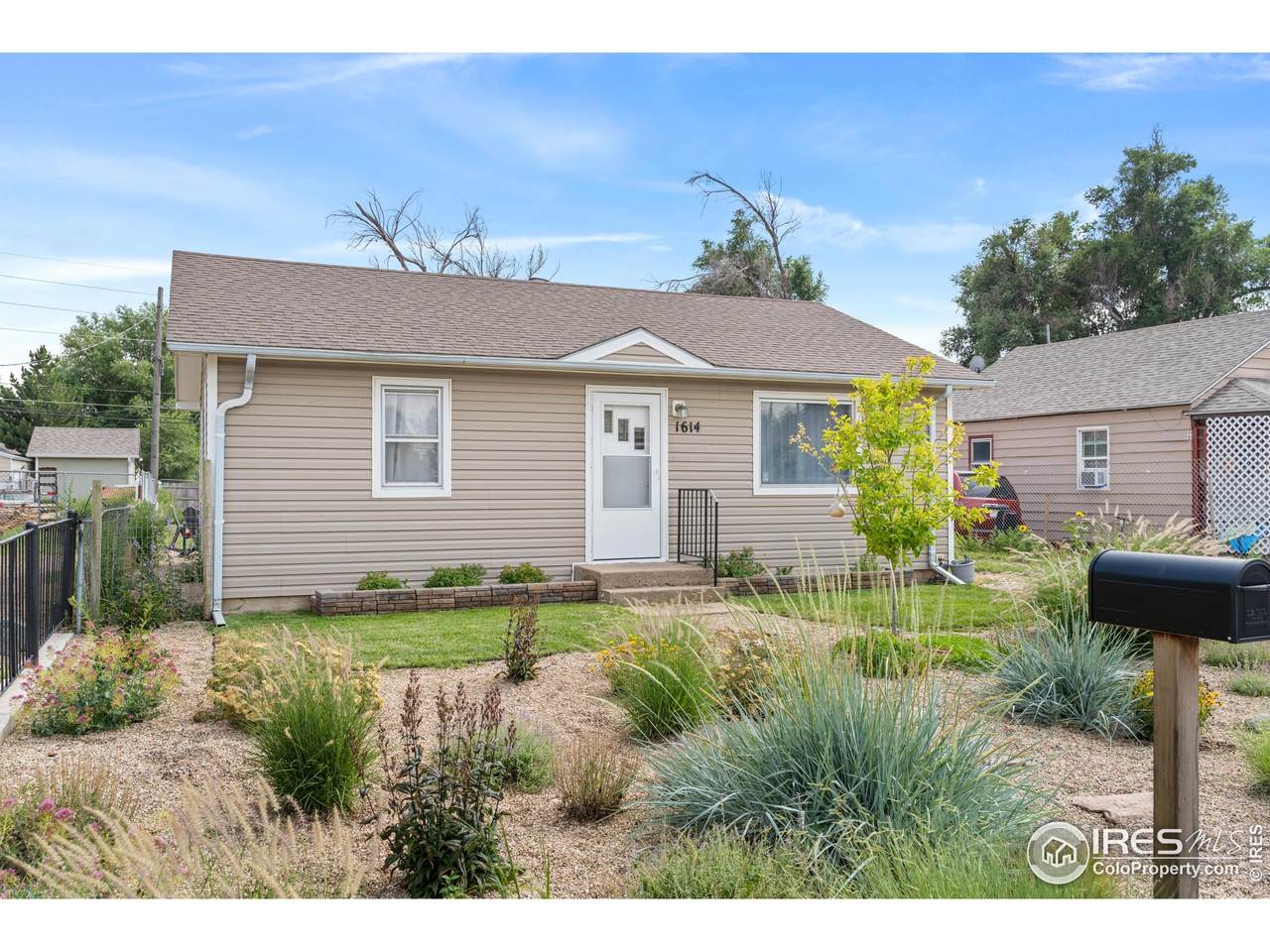 1614 5th St - Photo 1