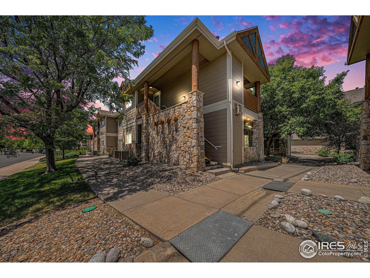 126 Beacon Way - Photo 1