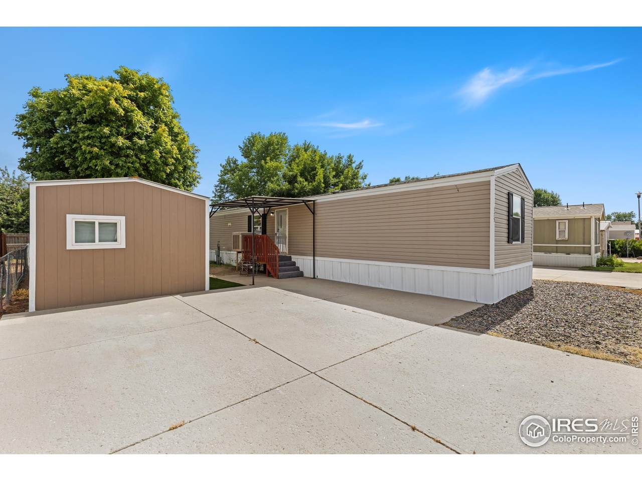 731 Grand Ave - Photo 1
