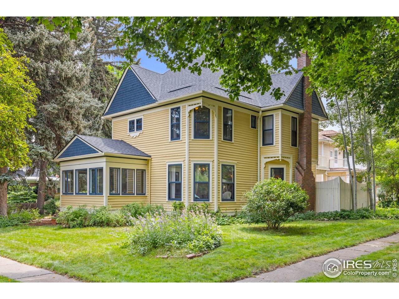 831 4th Ave - Photo 1