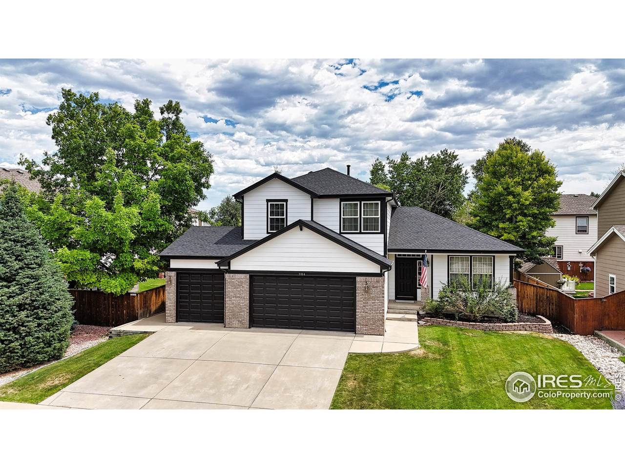 984 Glenarbor Cir - Photo 1
