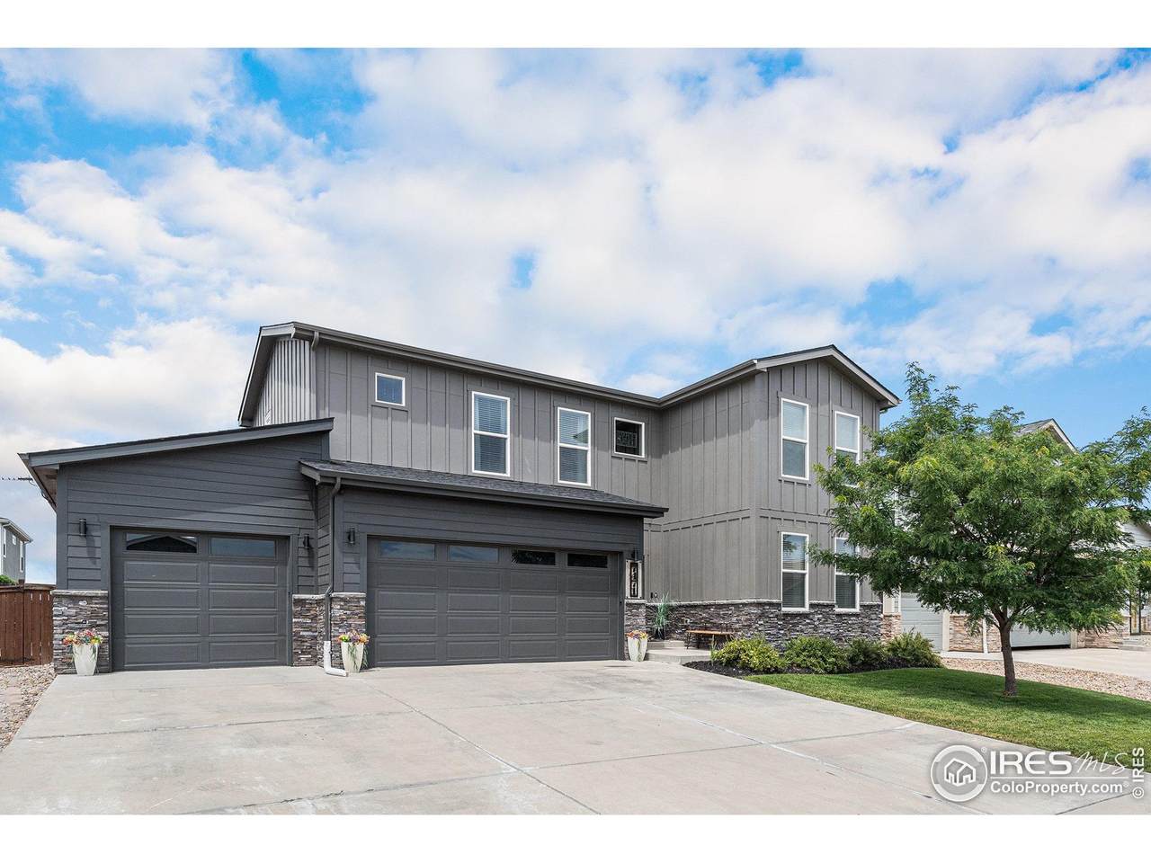 7471 Starkweather Dr - Photo 1