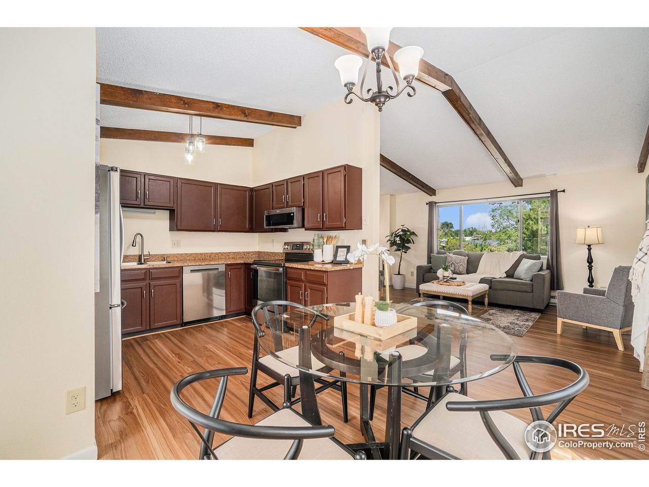 1925 Mcallister Ct - Photo 1