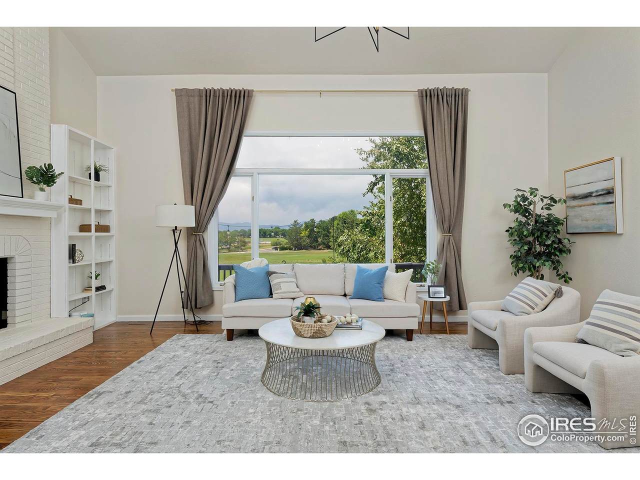 1175 Oakhurst Dr - Photo 1