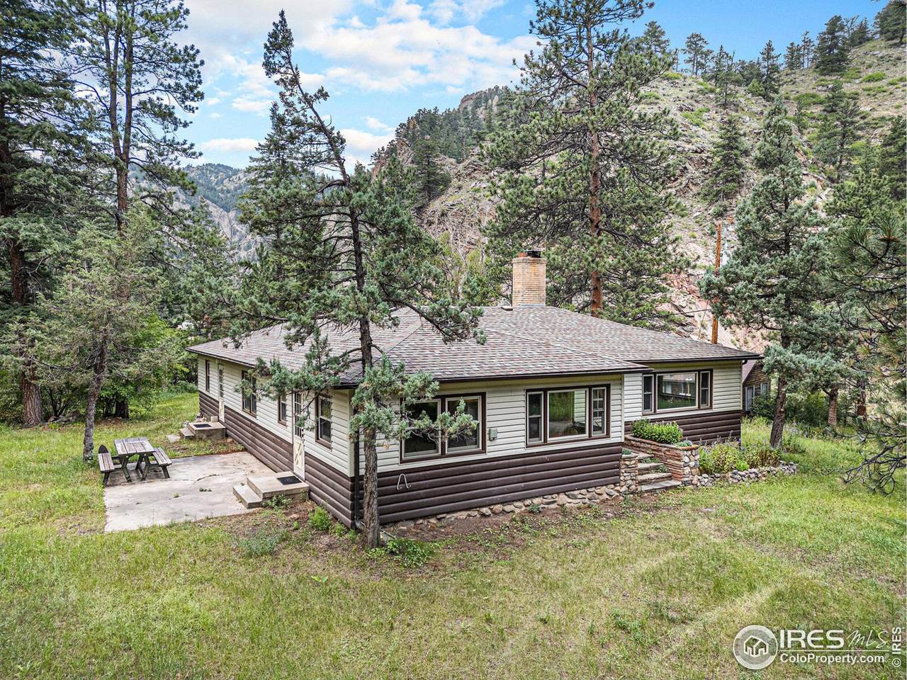 143 Waltonia Rd - Photo 1