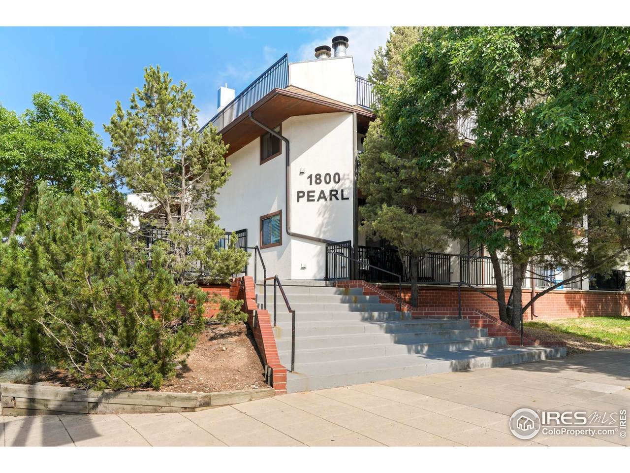 1800 Pearl St - Photo 1