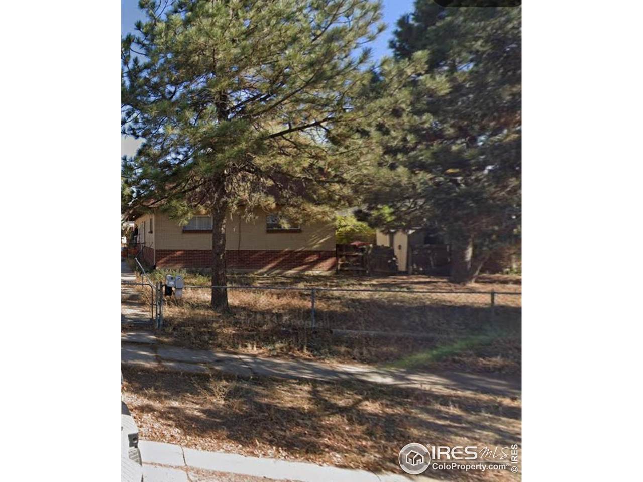 2362 Cherokee St - Photo 1
