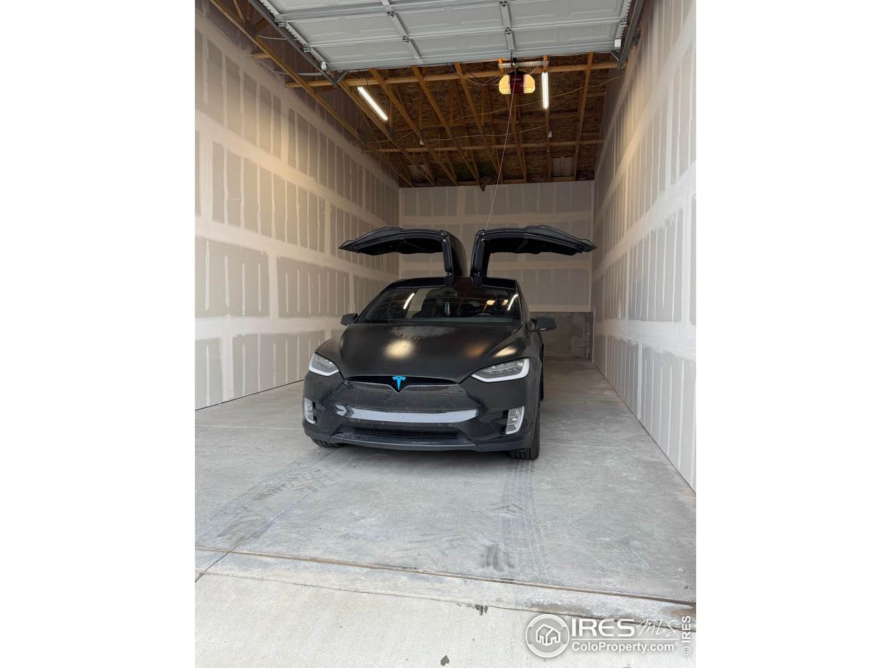 288 Chestnut St - Photo 1