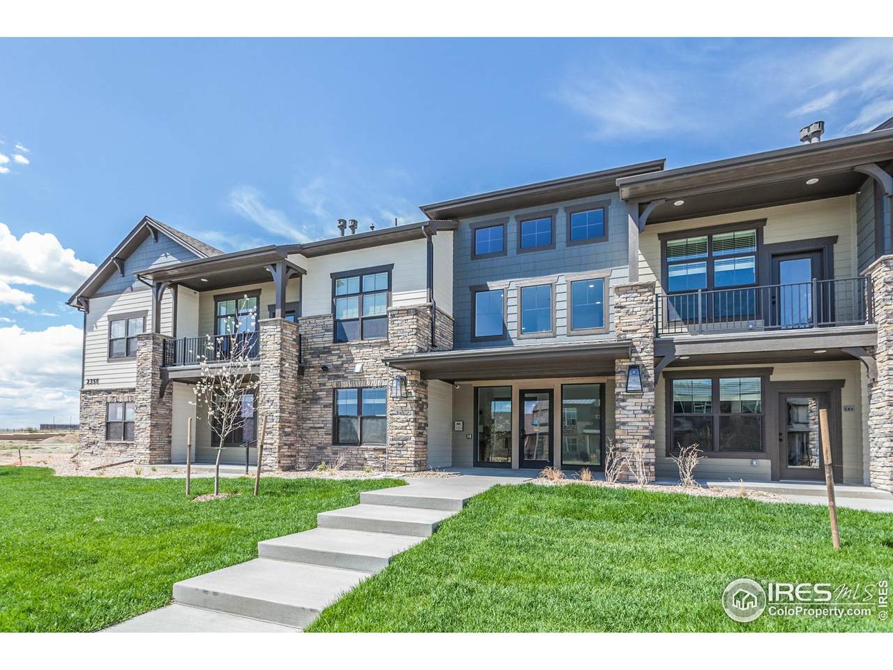 235 High Point Dr - Photo 1