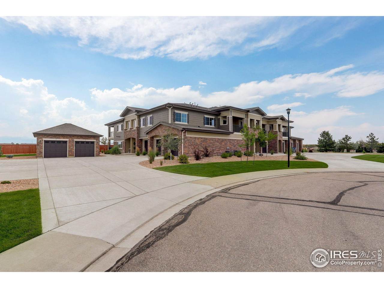 2435 Calais Dr - Photo 1