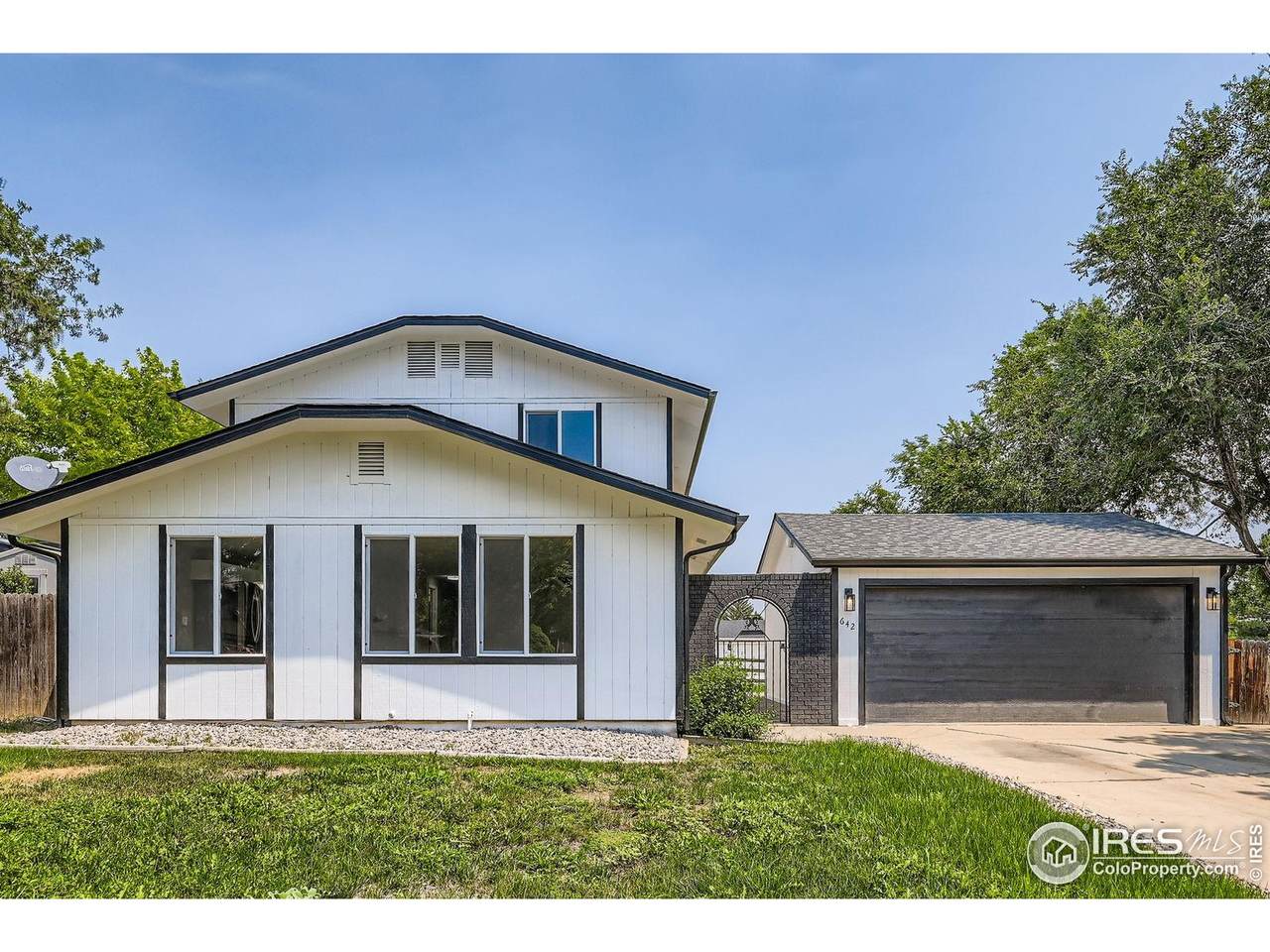 642 Independence Dr - Photo 1