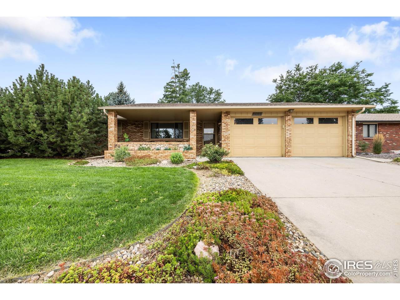 4881 Sheridan Ave - Photo 1