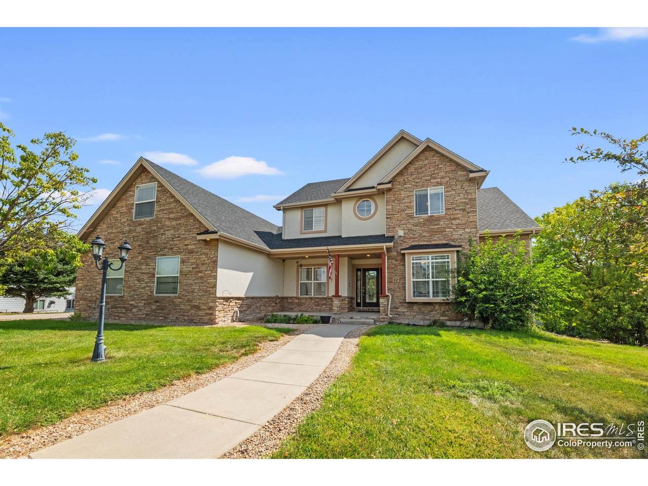 52 Lakeview Cir - Photo 1