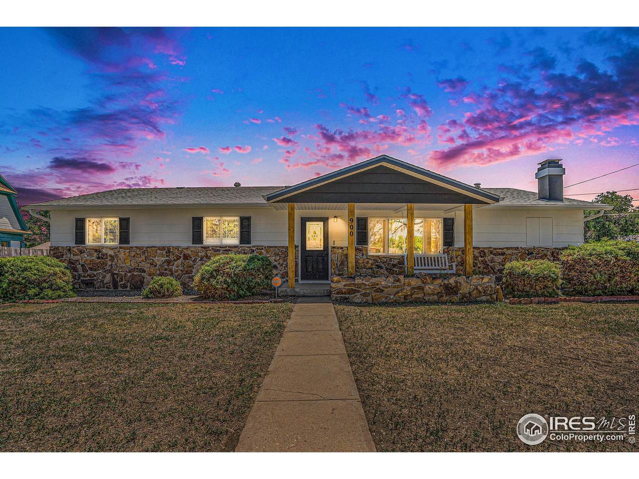 900 Harding Ave - Photo 1