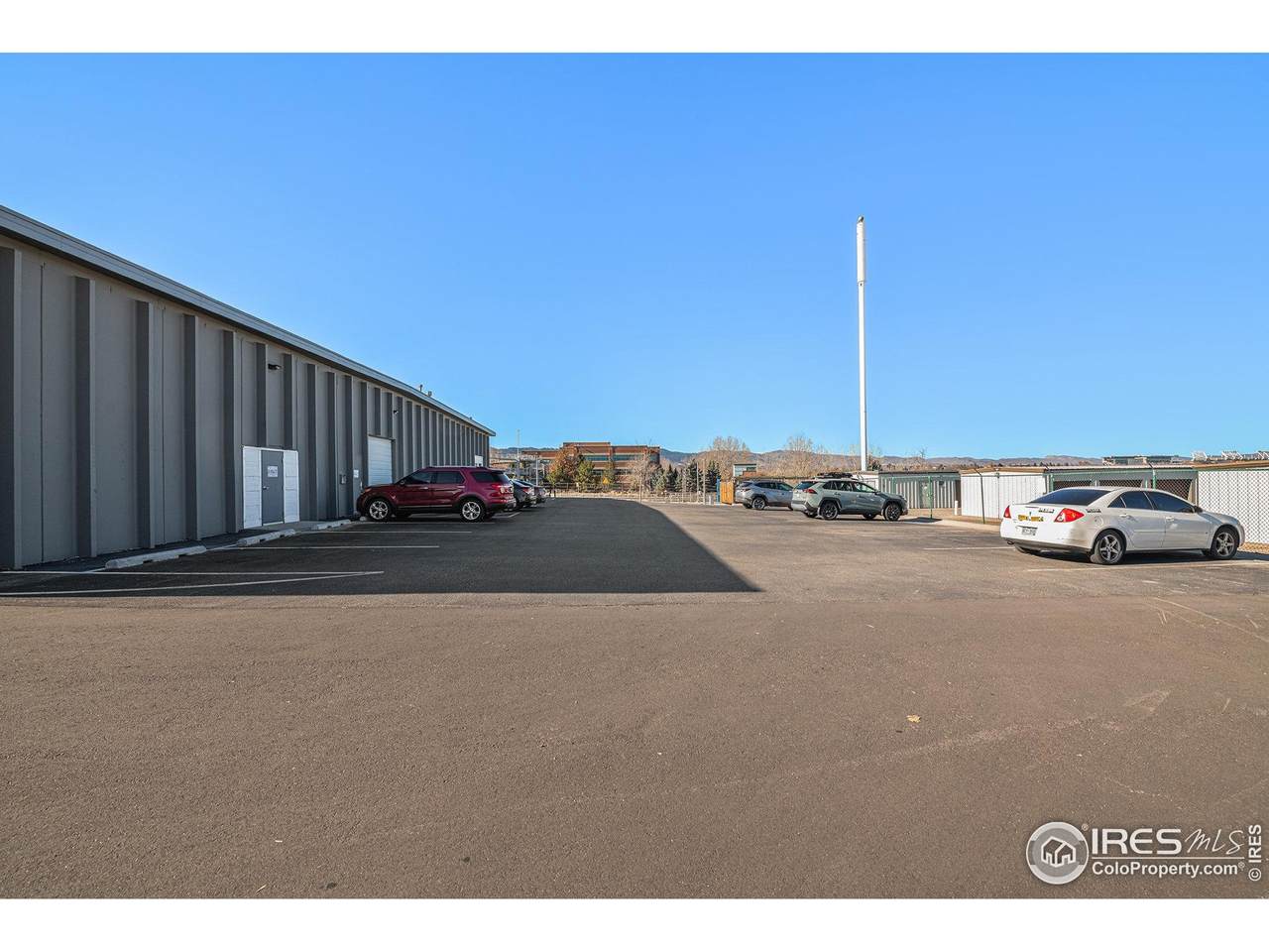 2111 College Ave - Photo 1