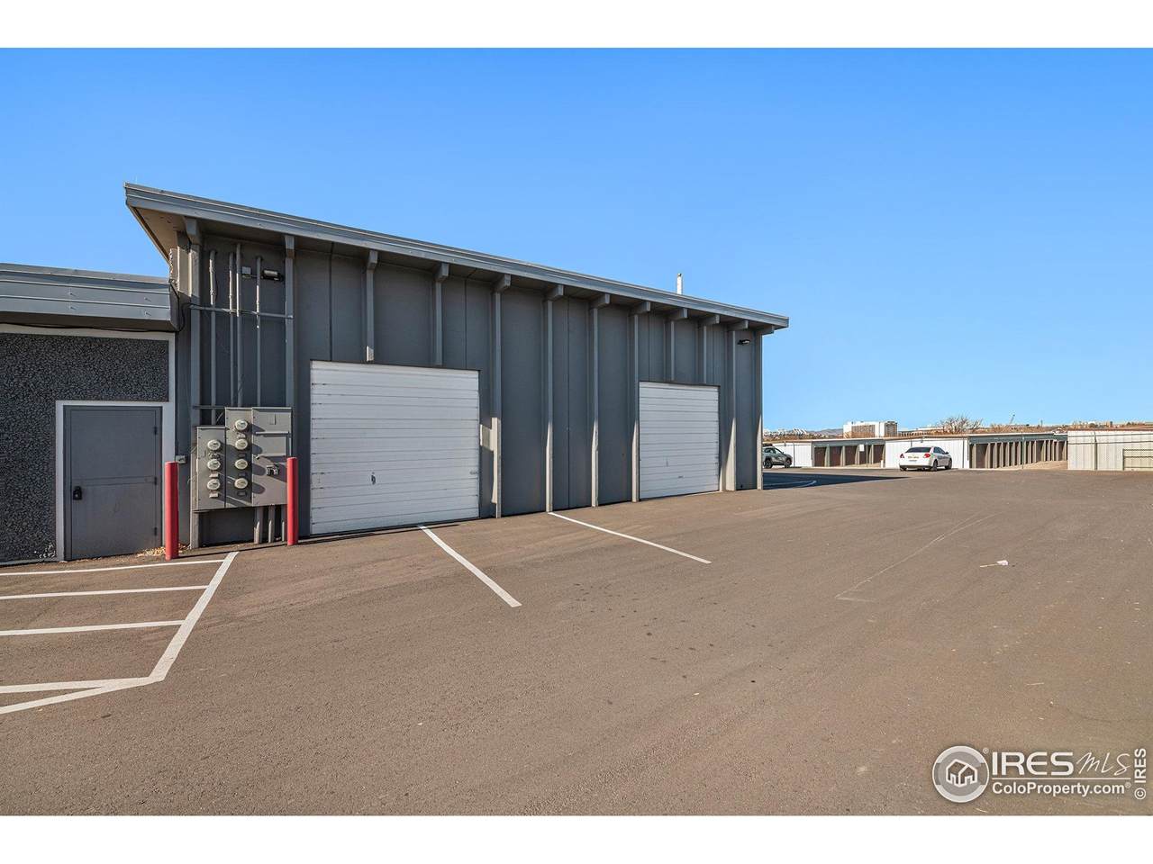 2111 College Ave - Photo 1