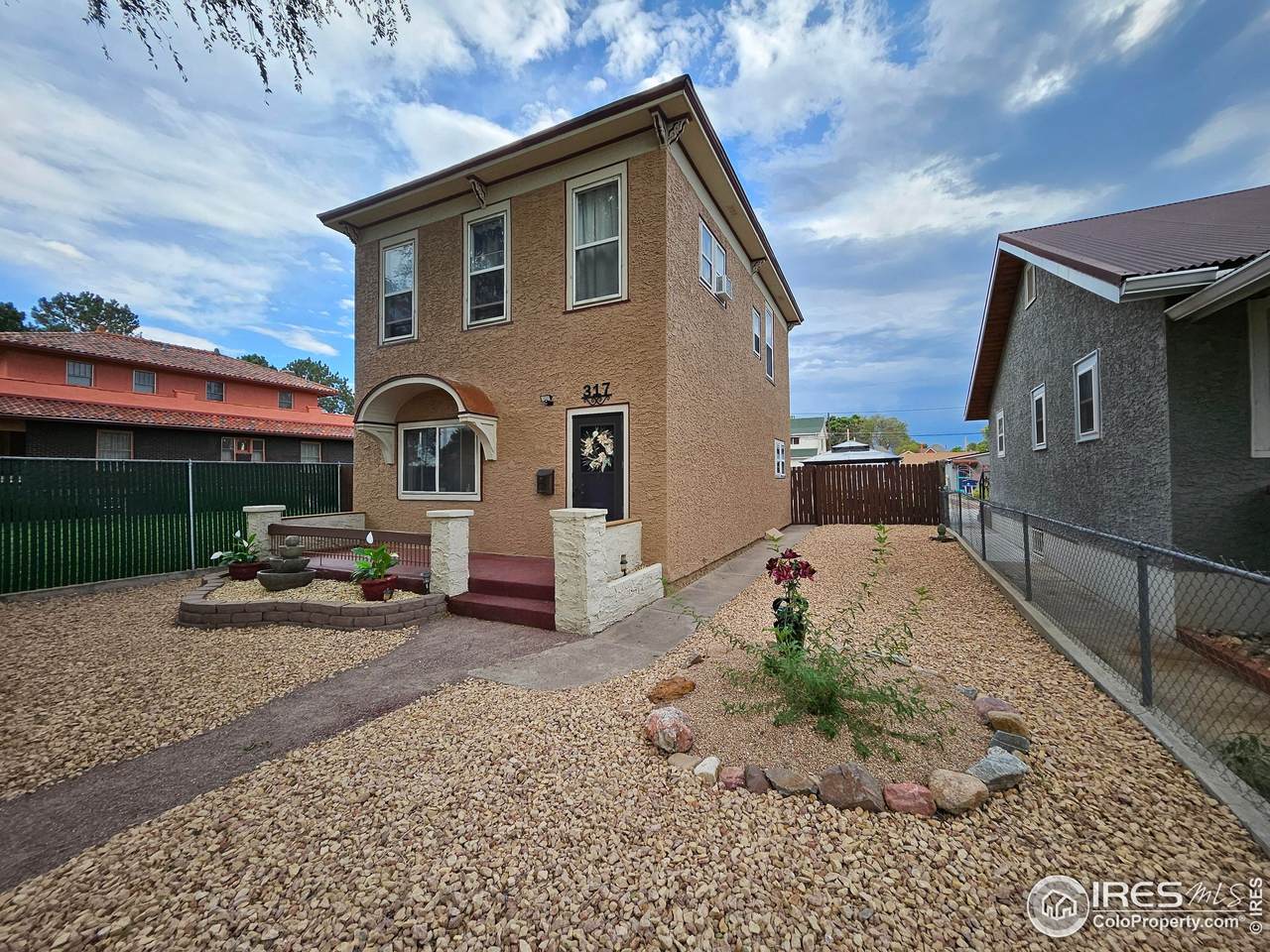 317 Abriendo Ave - Photo 1