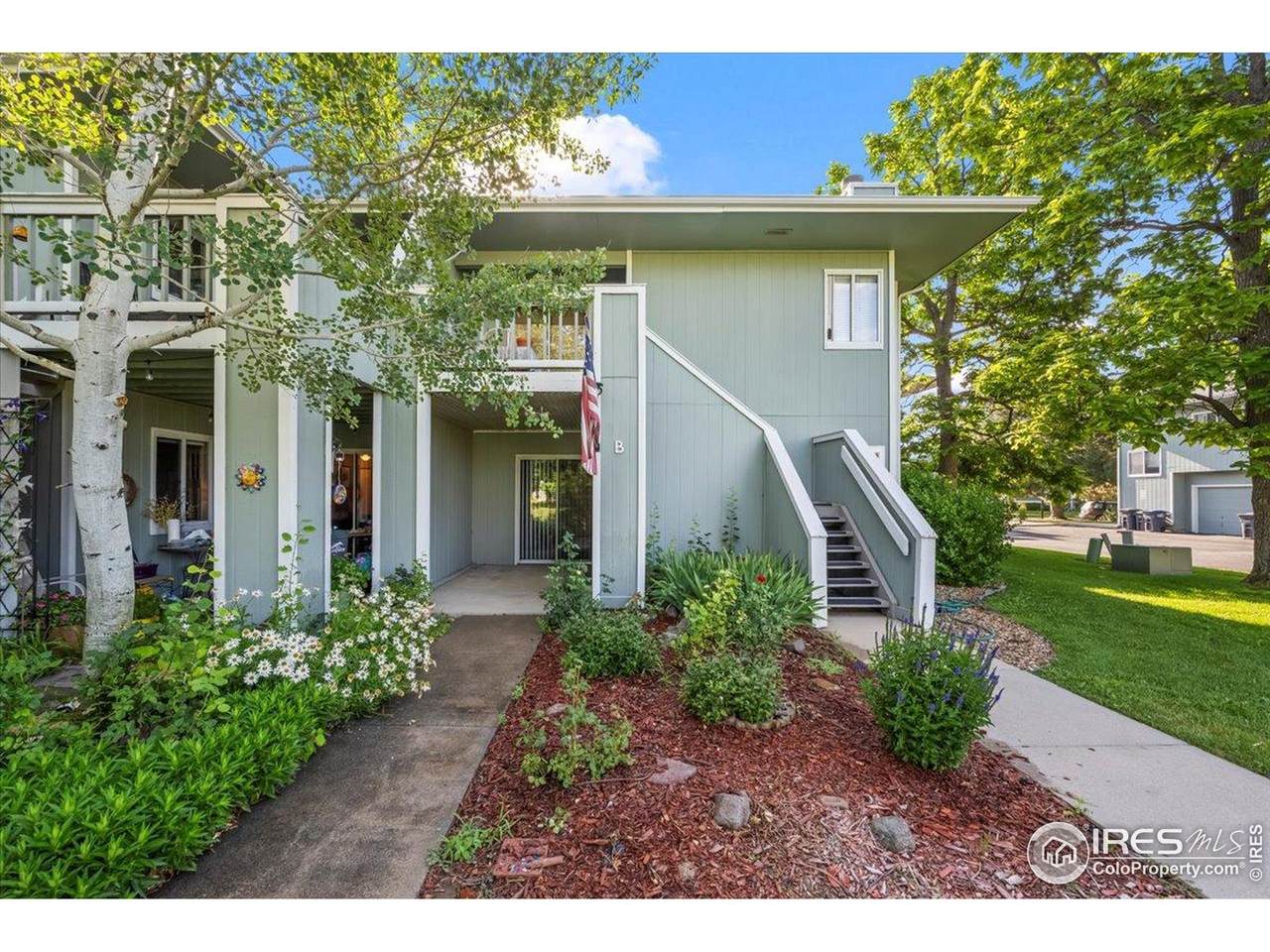 1053 Delta Dr - Photo 1