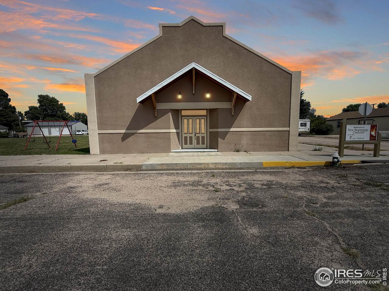 301 Logan Ave - Photo 1