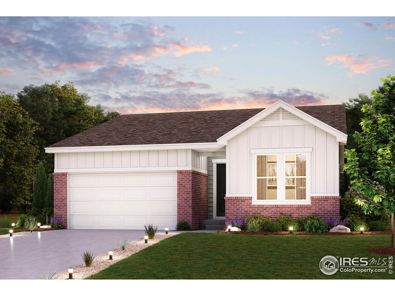 934 Harvard St - Photo 1