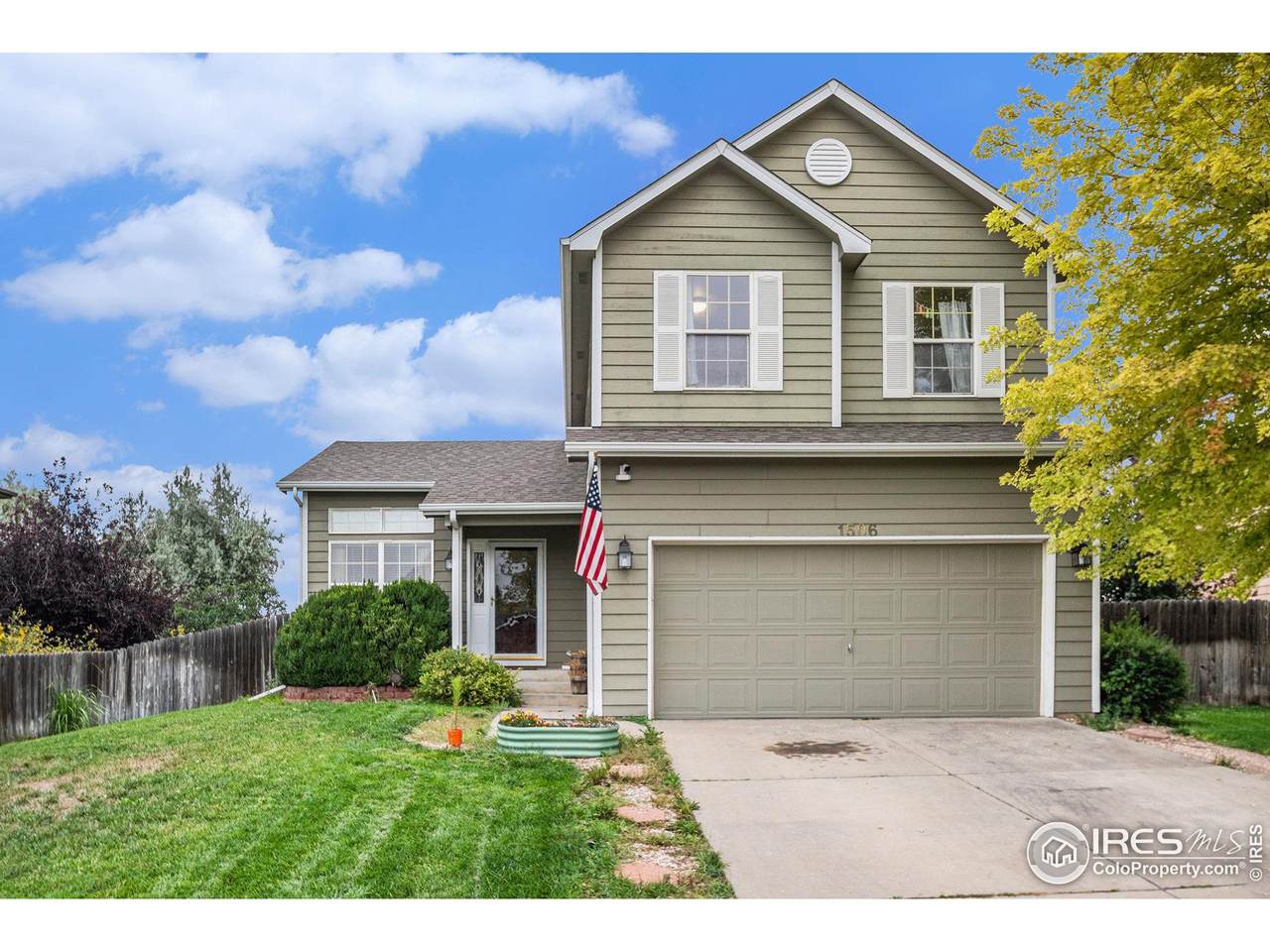 1506 51st Ave - Photo 1